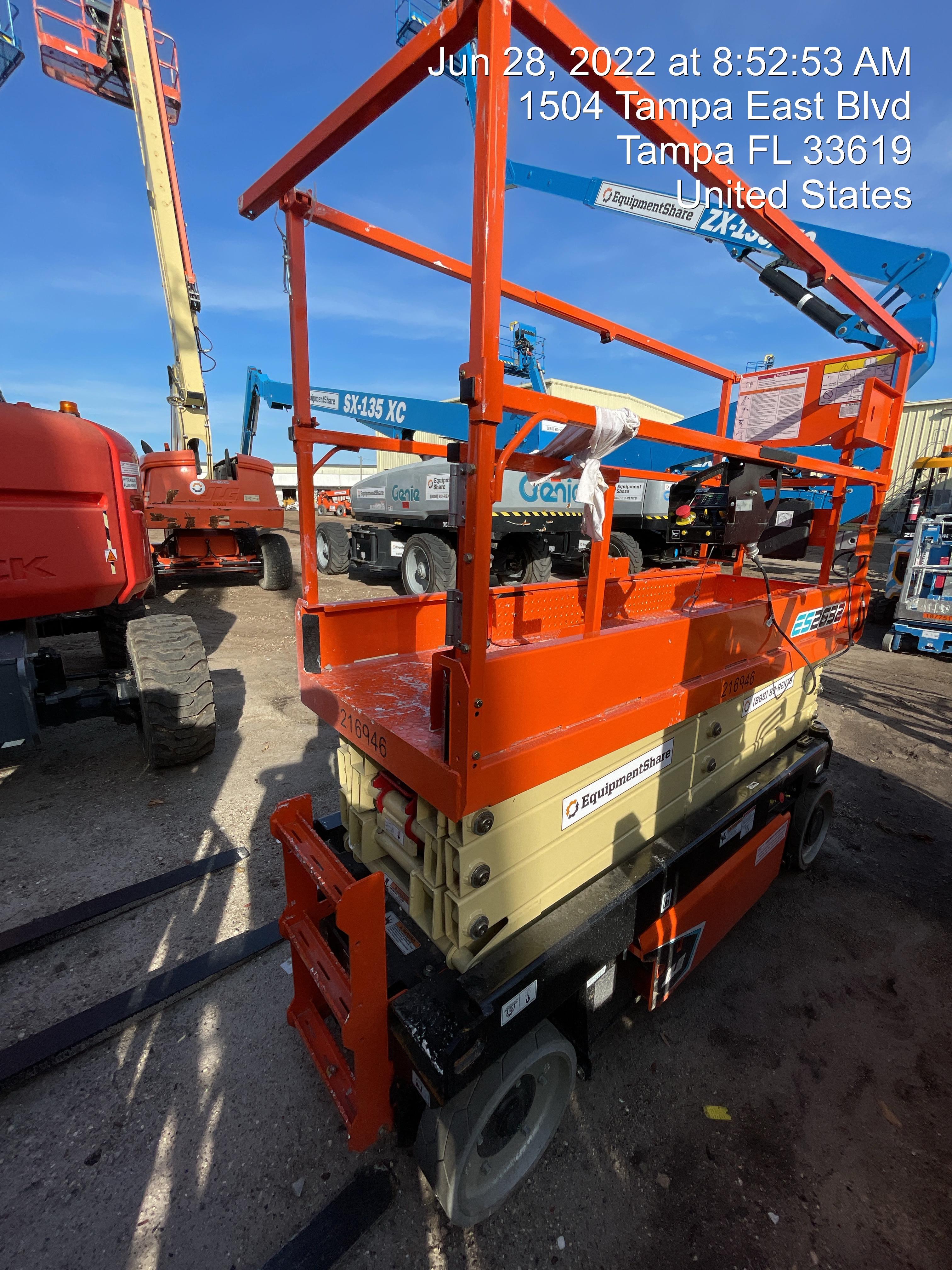 2022 JLG ES2632