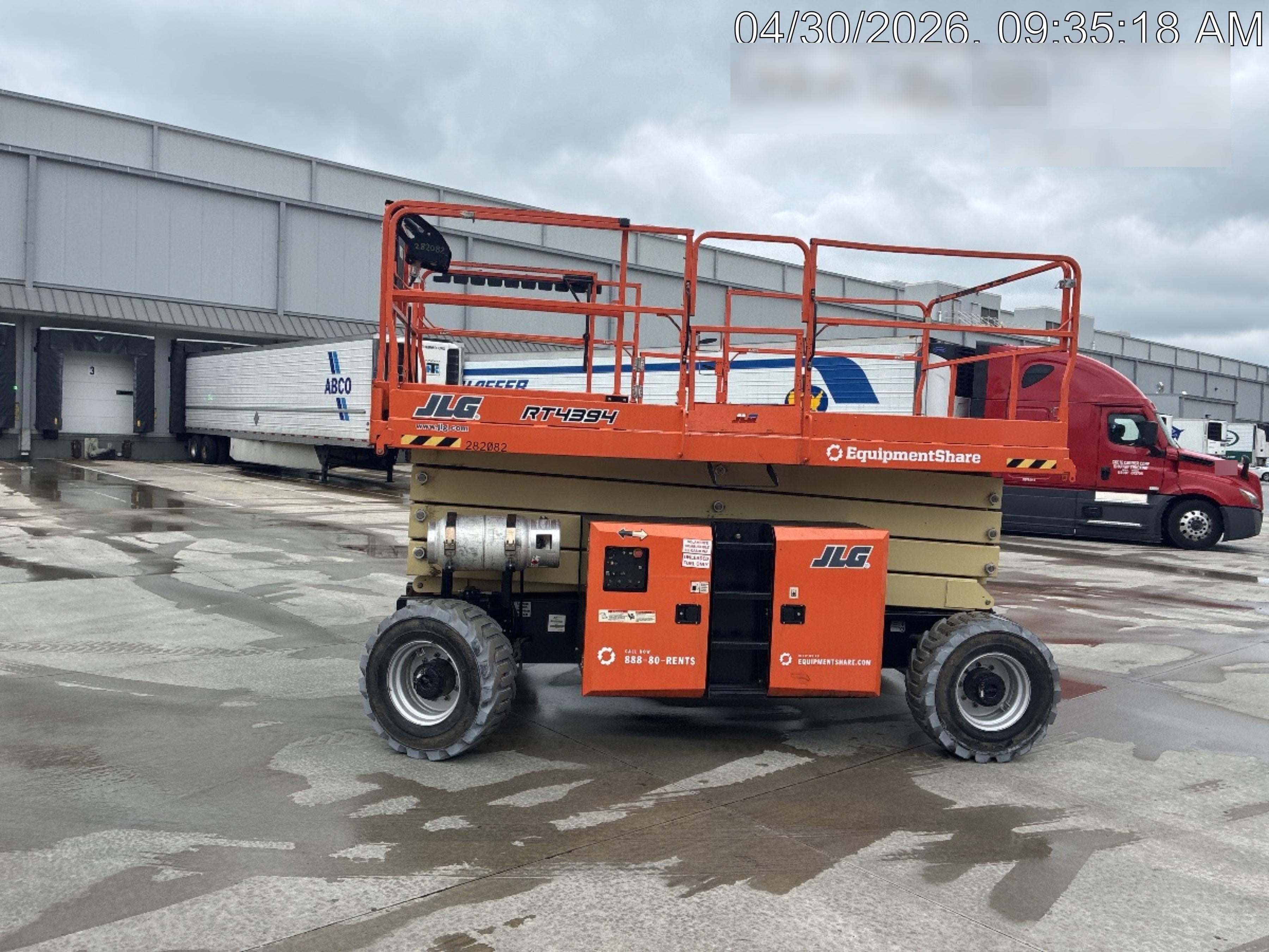 2022 JLG RT4394