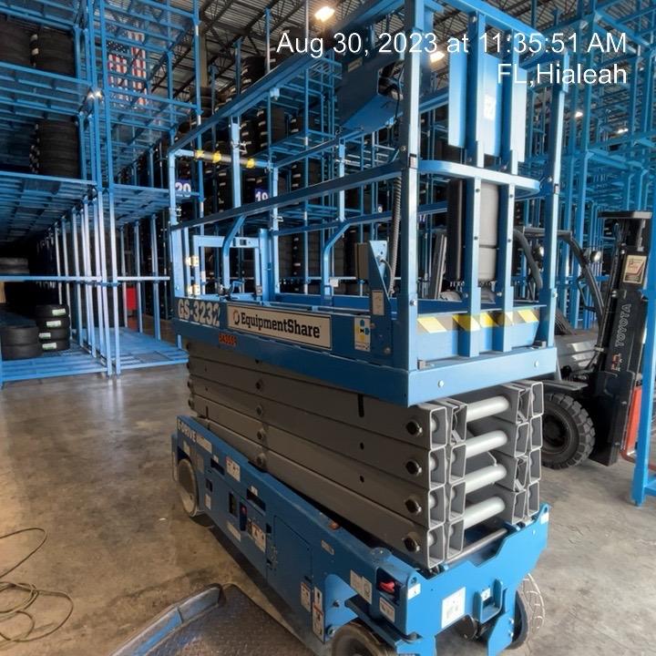 2023 GENIE GS-3232