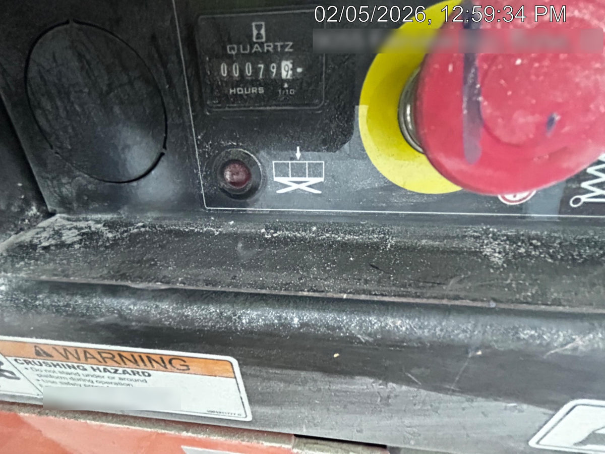 2022 JLG ES1330L