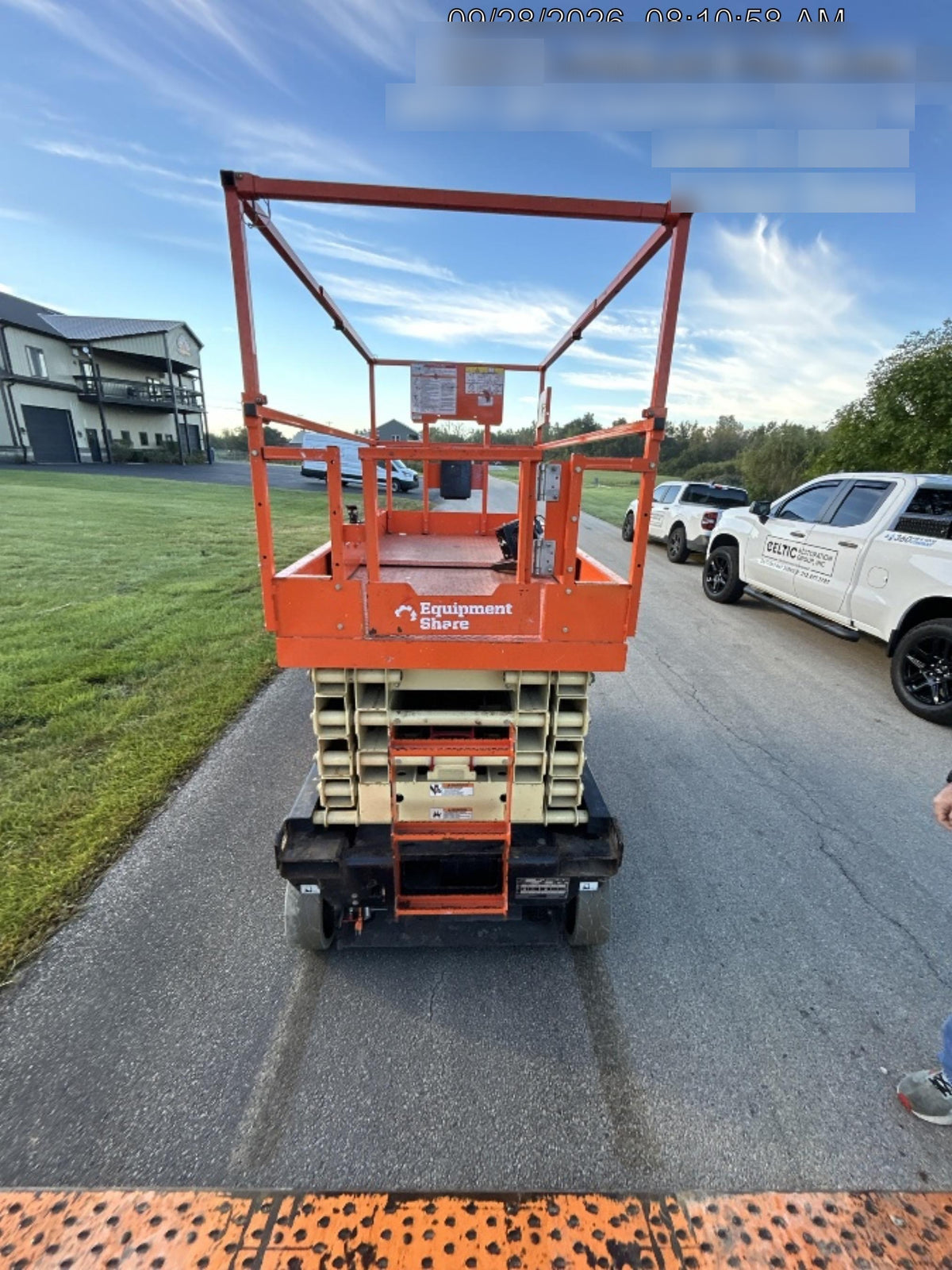 2022 JLG ES3246