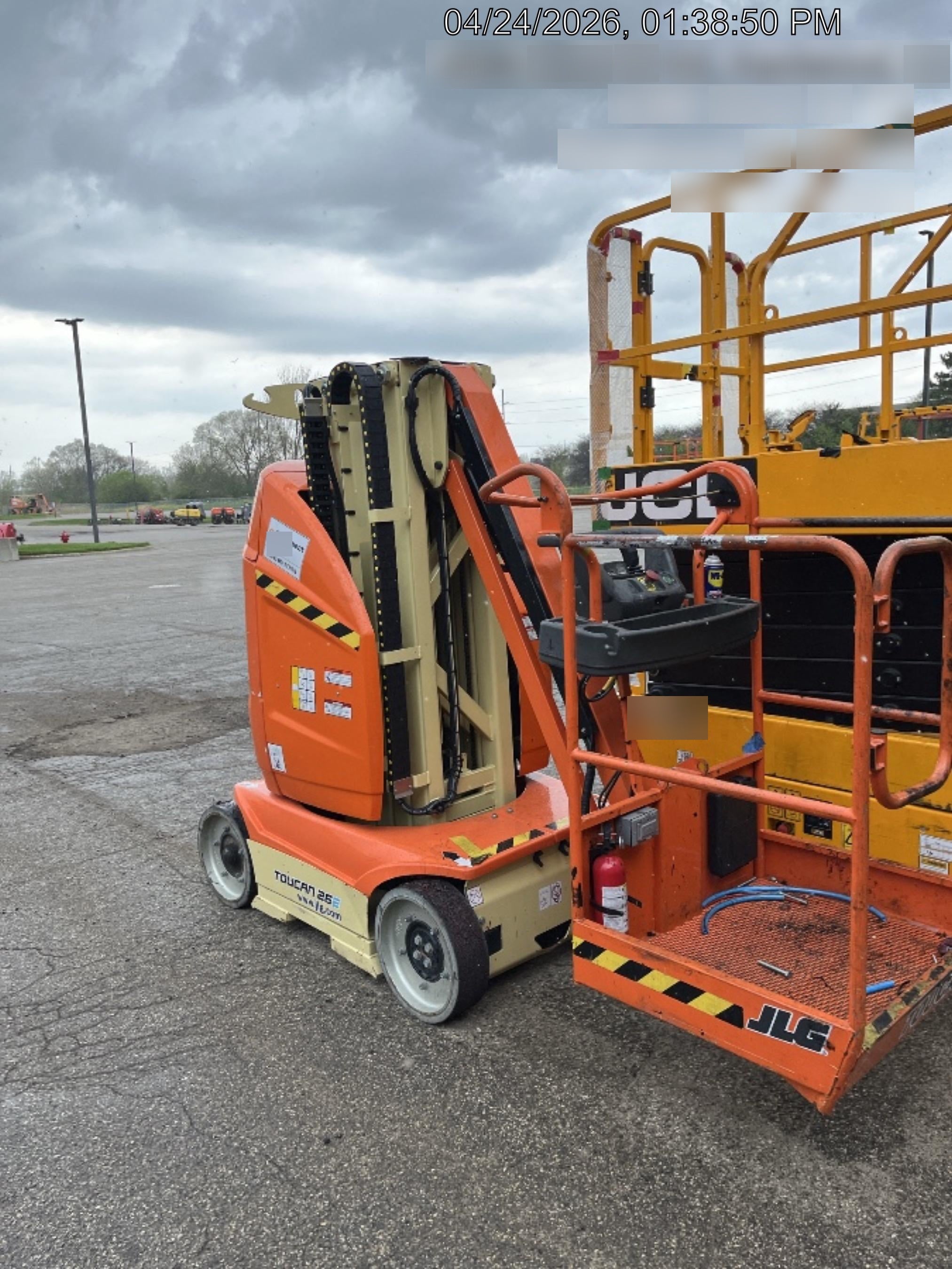 2022 JLG 26E