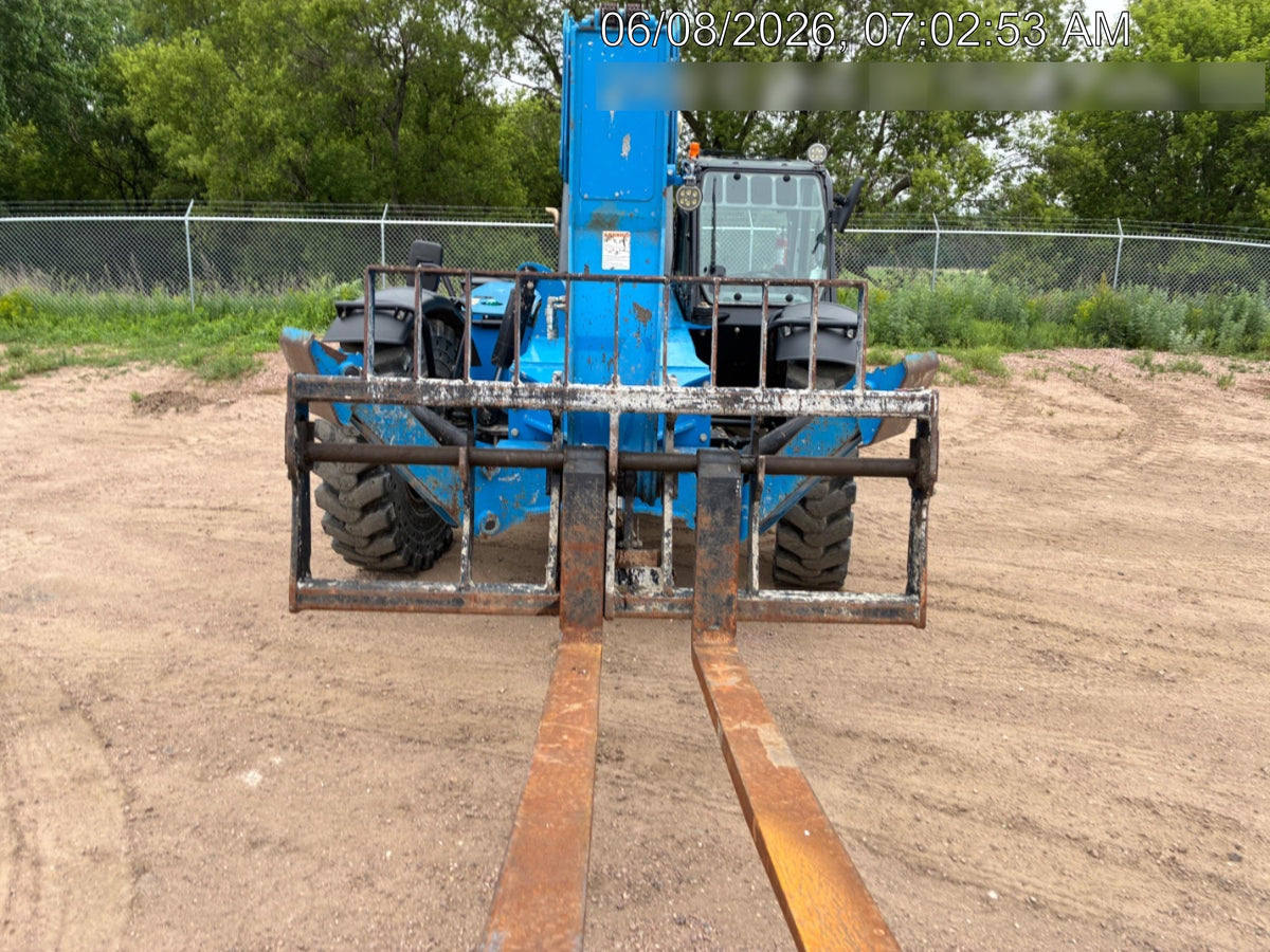 2018 Genie GTH-1056 Genie GTH-1056 w/Enclosed Cab w/HVAC, Work Lights, Solid Tires, Beacon, 60" Carriage and Forks