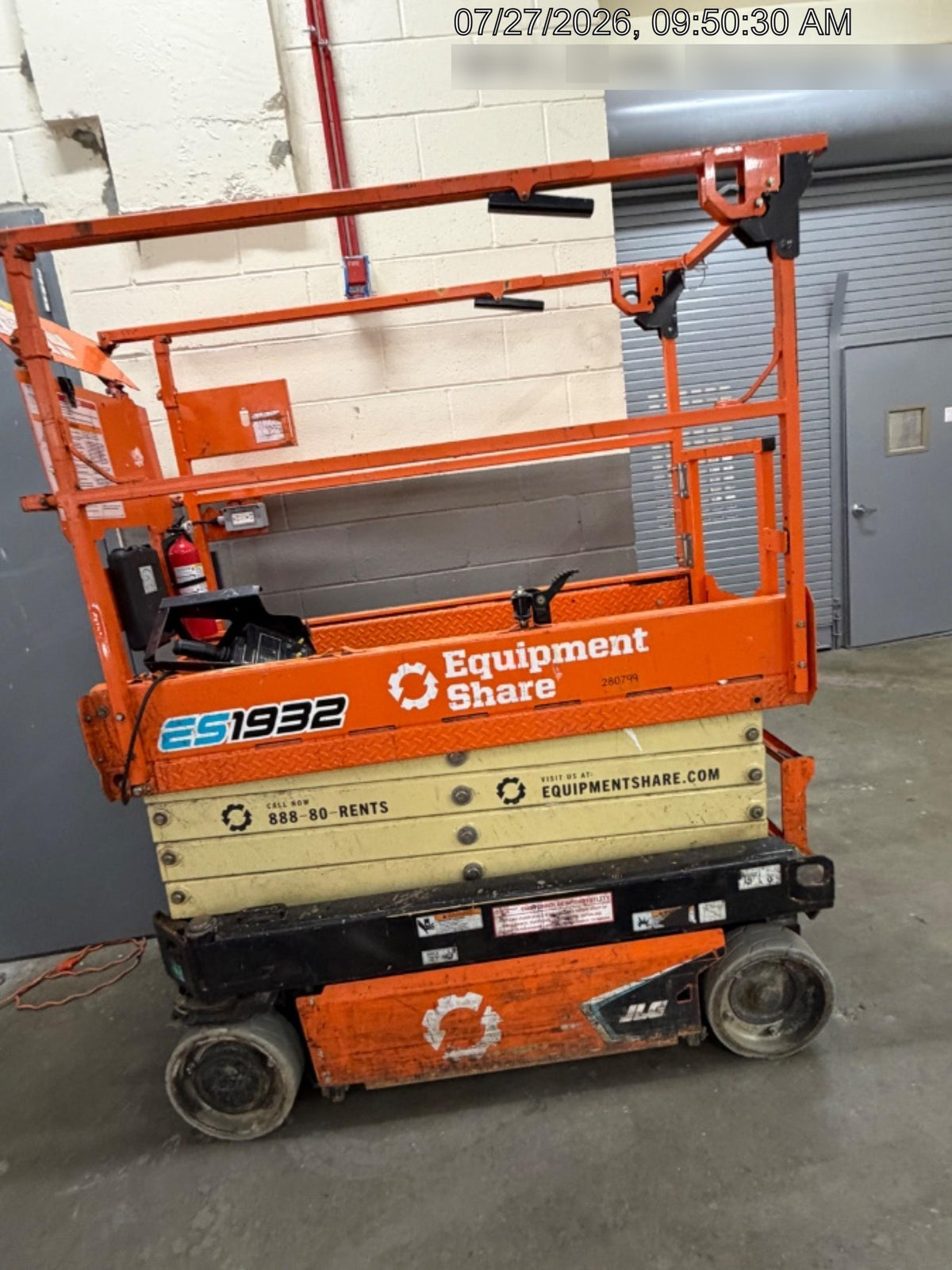 2022 JLG ES1932