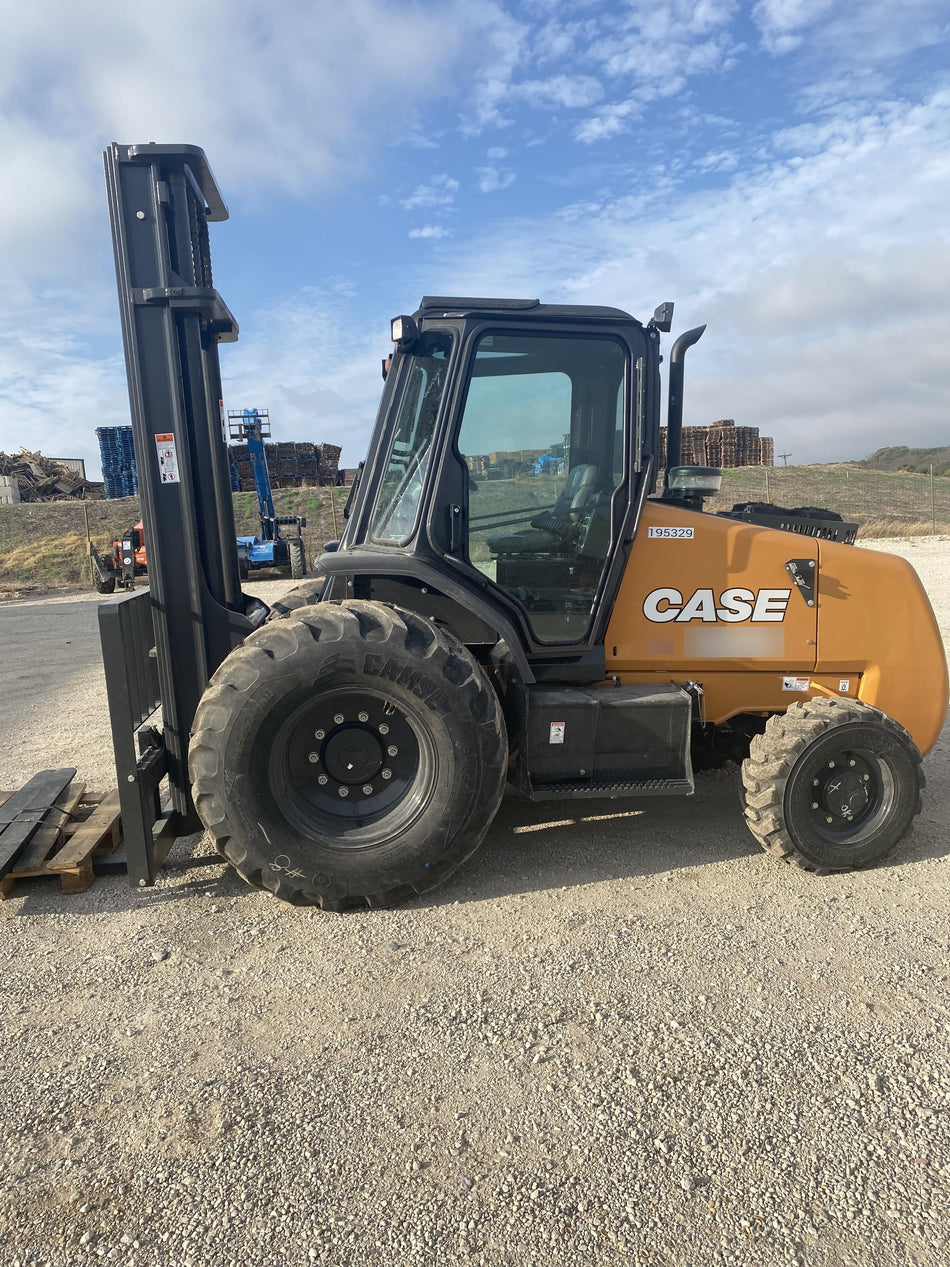 2021 CASE 588H
