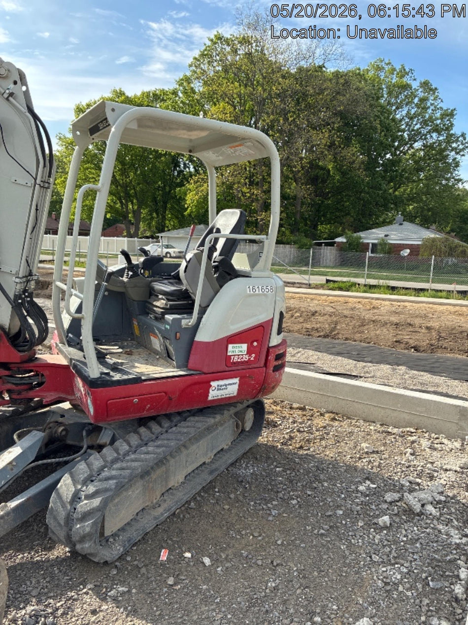 2021 TAKEUCHI TB235-2R
