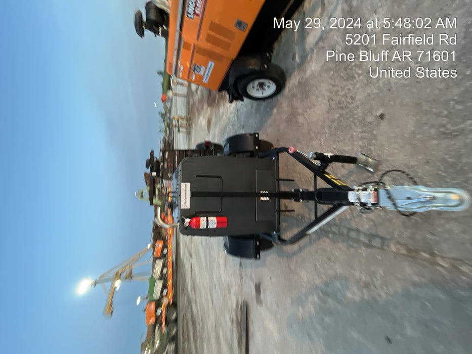 2024 Lincoln Electric Dual Maverick 200/200X Ready Pak 3, Includes Trailer, Cable Rack, Fender Light Kit K4382-1-RP3