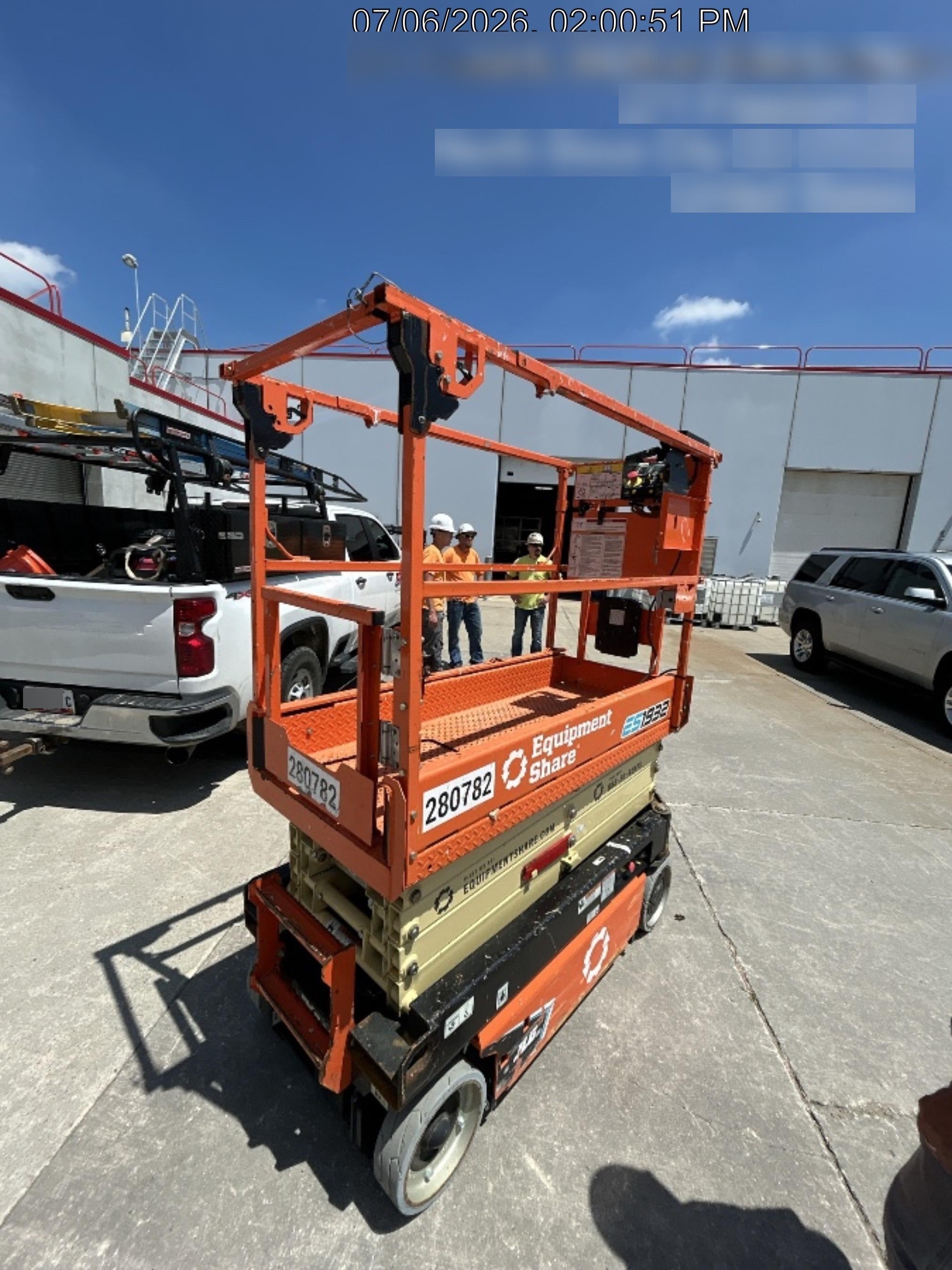 2022 JLG ES1932