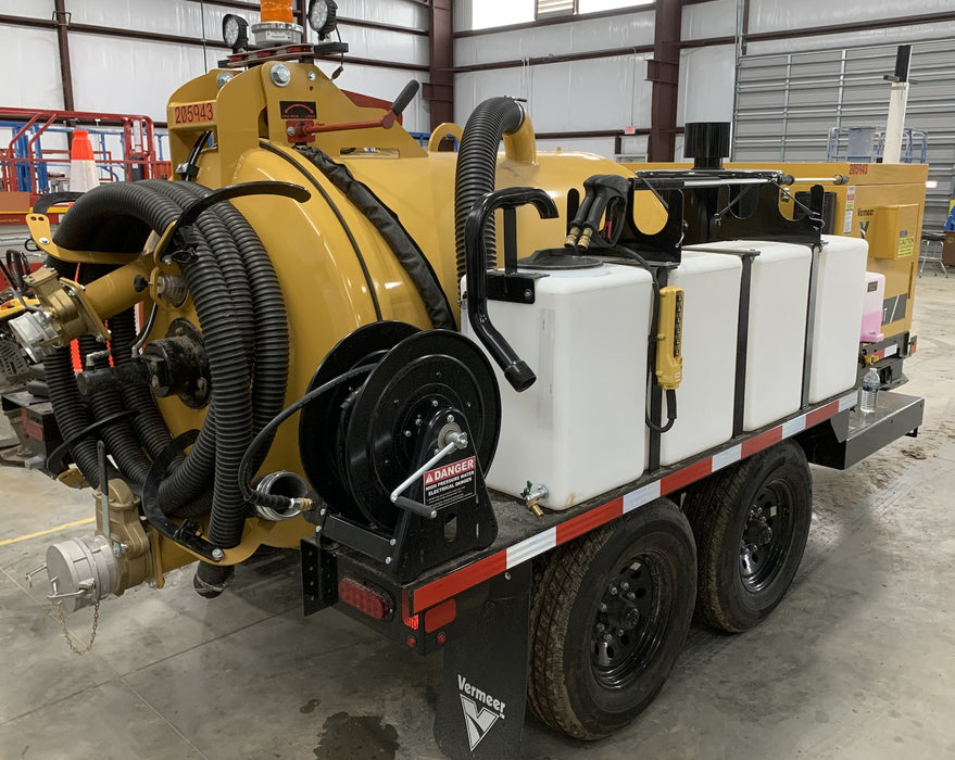 2022 Vac-Tron LP573XDT T4 Koehler Diesel Engine, 500 Gallon Debris Tank, x2 100 Gallon Water Tanks