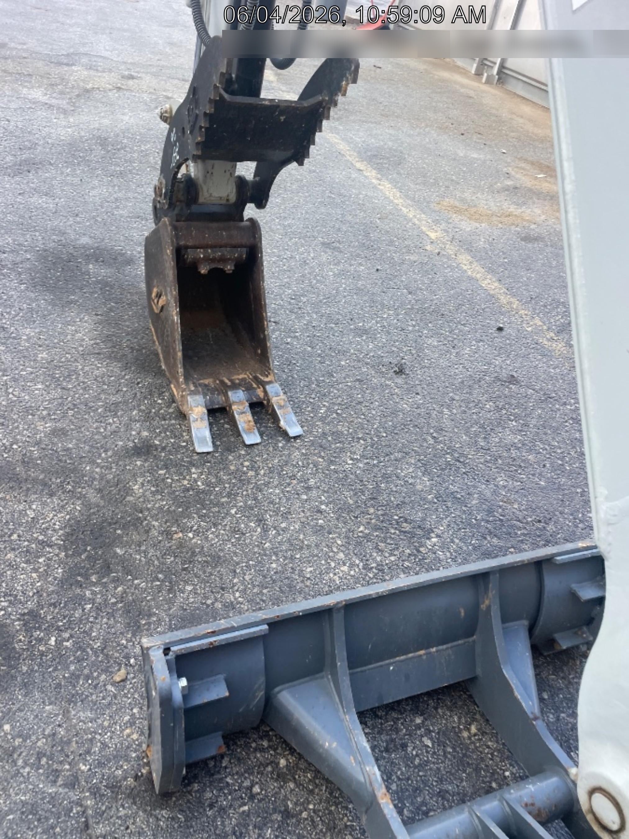 2023 TAKEUCHI TB20e
