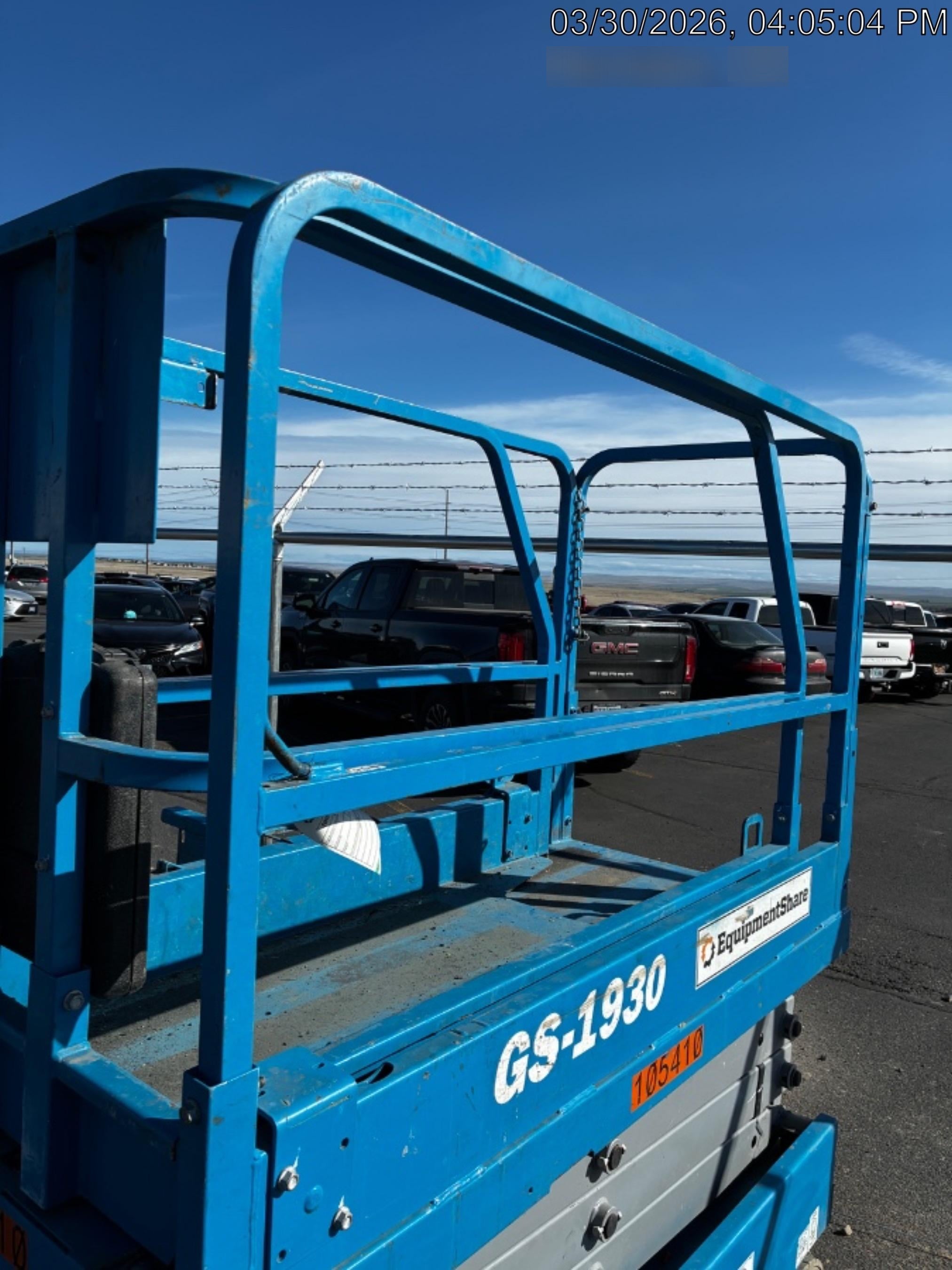 2020 Genie GS-1930 Solid Non Marking Tires, Beacon, Folding rails with half height swing gate, 800W Inverter
