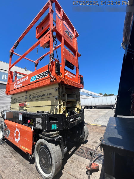 2022 JLG ES1932