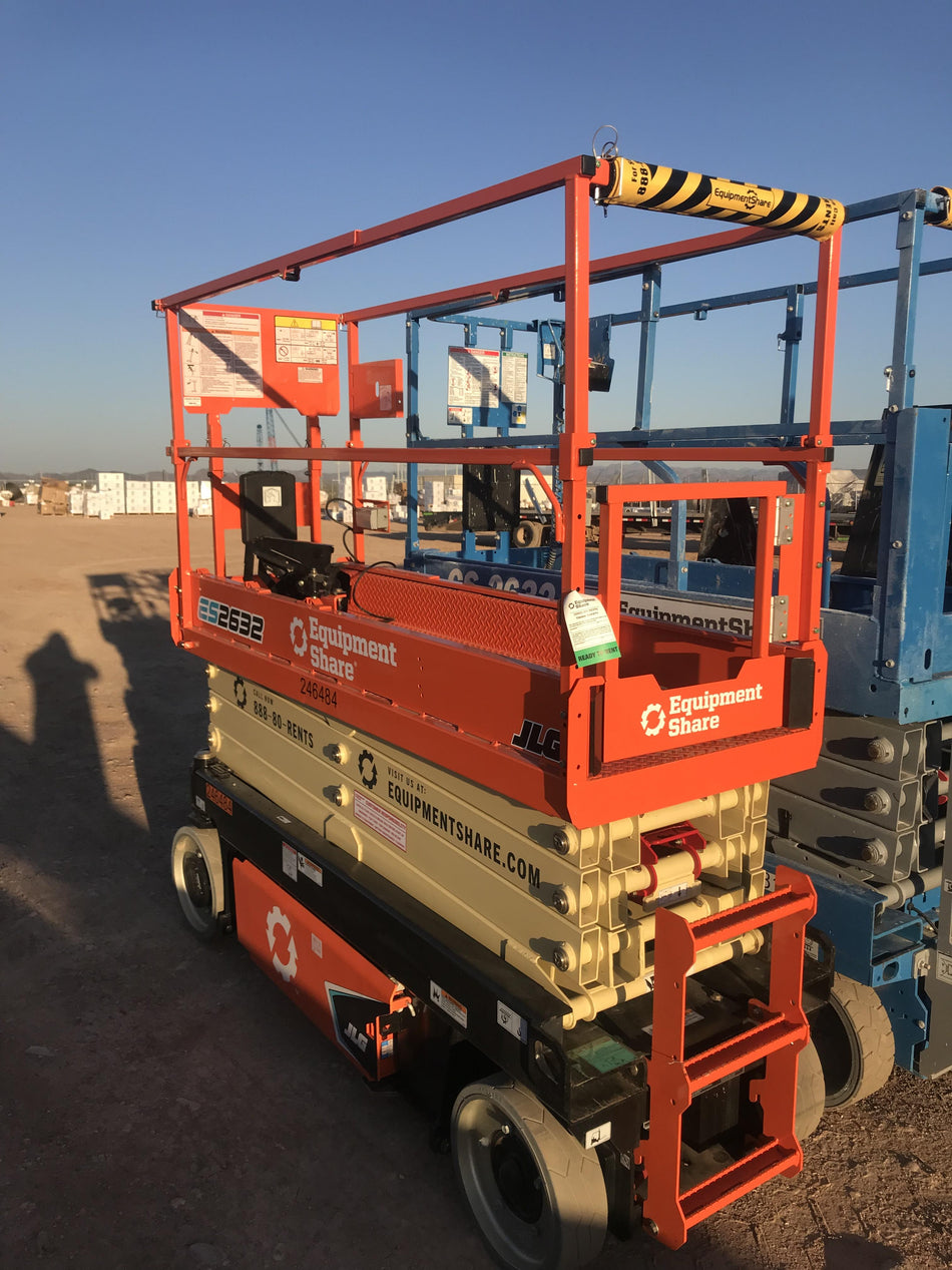 2022 JLG ES2632