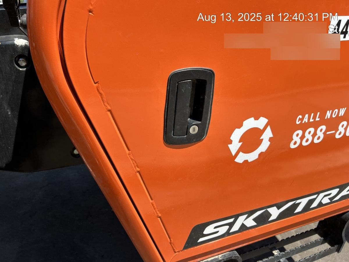 2024 SKYTRAK 8042