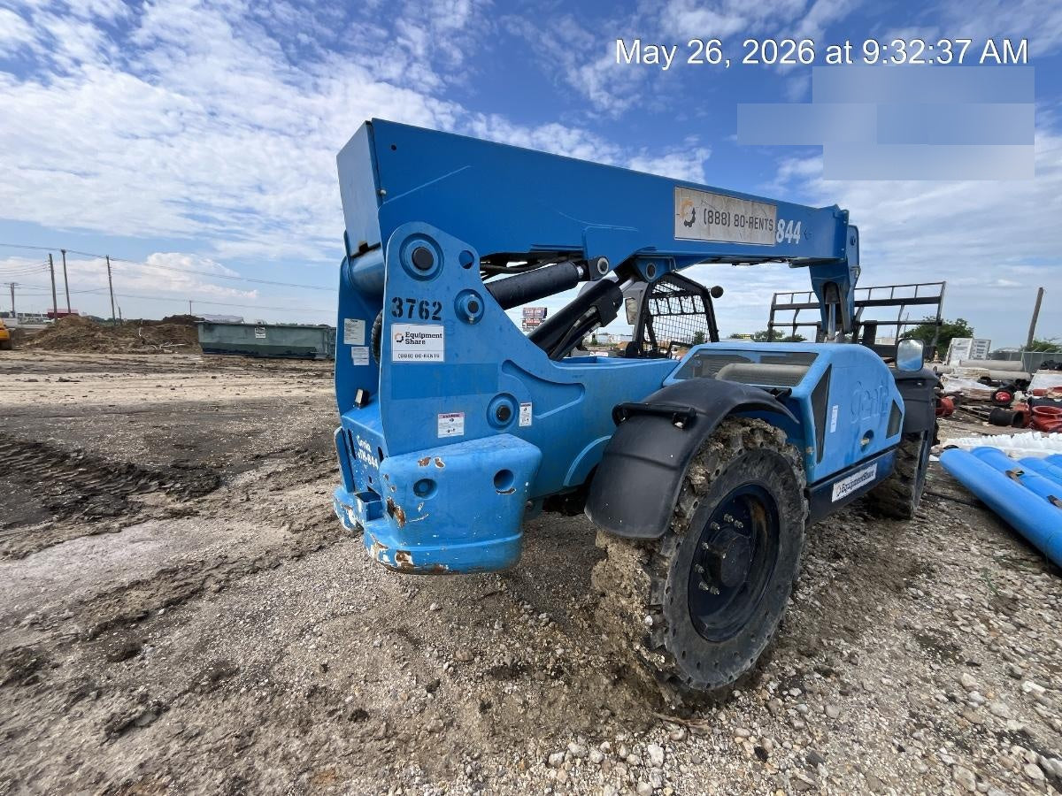 2017 GENIE GTH-844