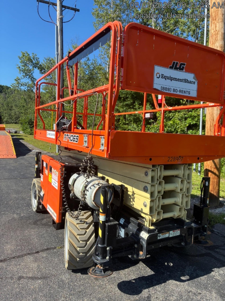 2022 JLG RT4069