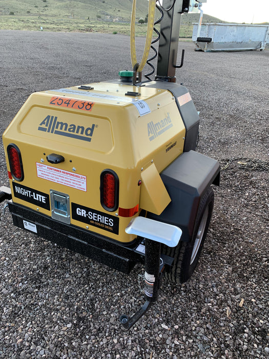 2022 Allmand NLV3GR (4) LED Light Fixture 350W, 23' Vertical Mast, 3kW Prime, Towable, ES Decals, T3