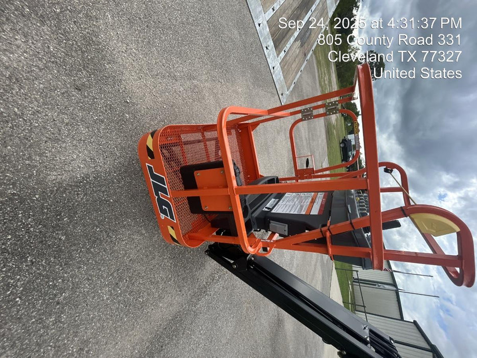 2025 JLG E300AJP