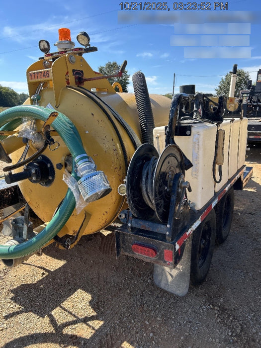 2021 VAC-TRON LP573XDT