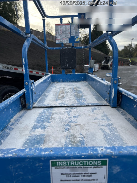 2020 Genie GS-3232 Standard, Folding half height swing gate, 800W Inverter