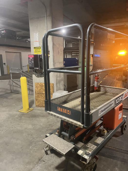 2021 JLG 1030P