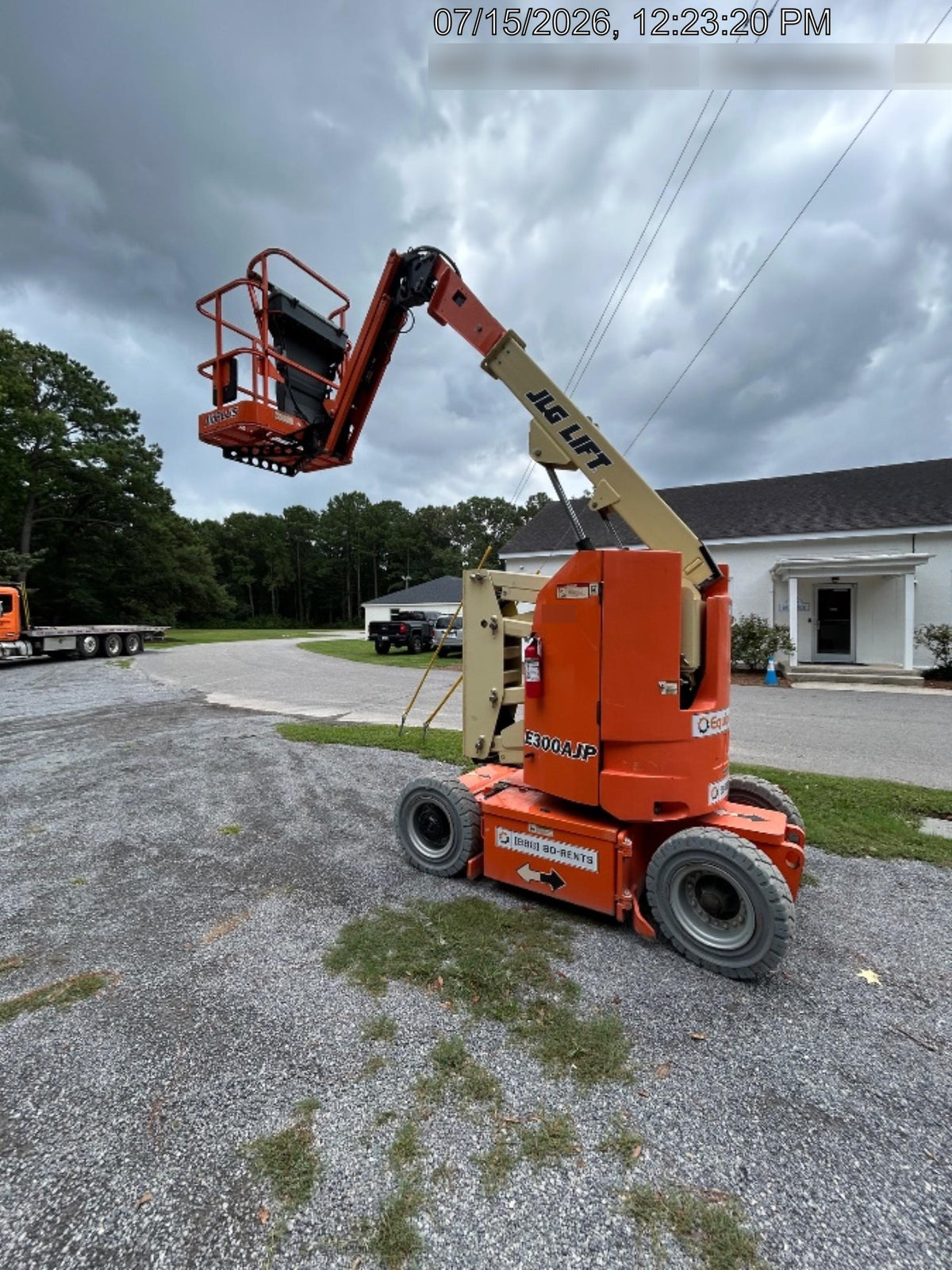 2019 JLG E300AJP