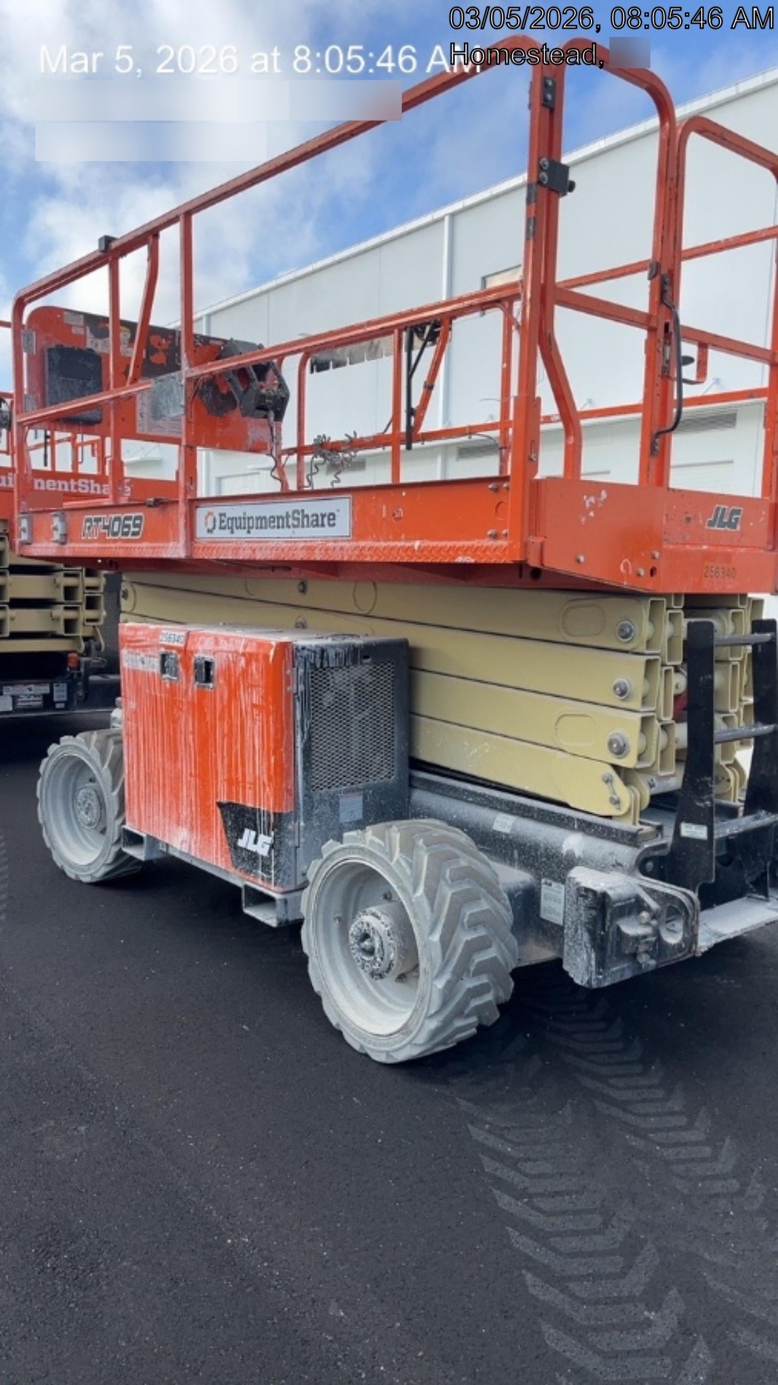 2022 JLG RT4069