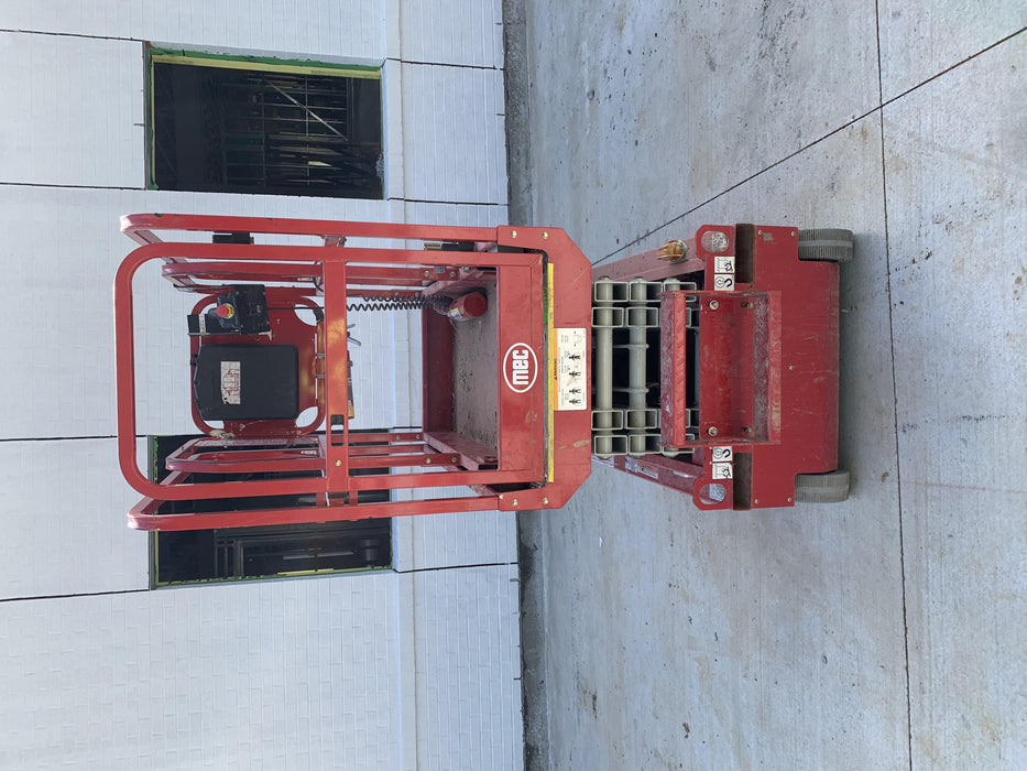 2019 MEC 1330SE MEC 1330SE w/ES Track Hardware, Full Extended 2 Year Warranty