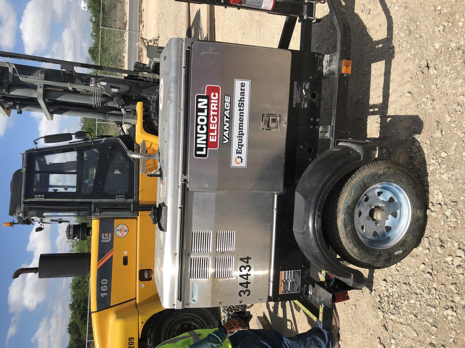 2019 Lincoln Electric Vantage 322 Welder Ready-Pak 3, Two wheel trailer, Fender and Light kit, Cable Rack