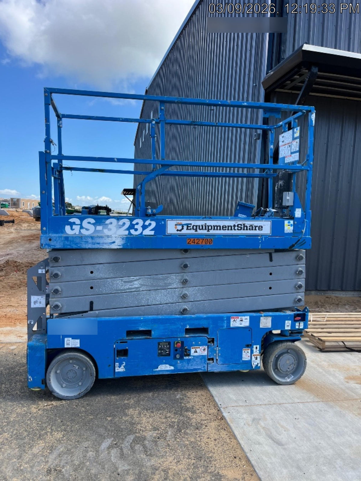 2022 GENIE GS-3232