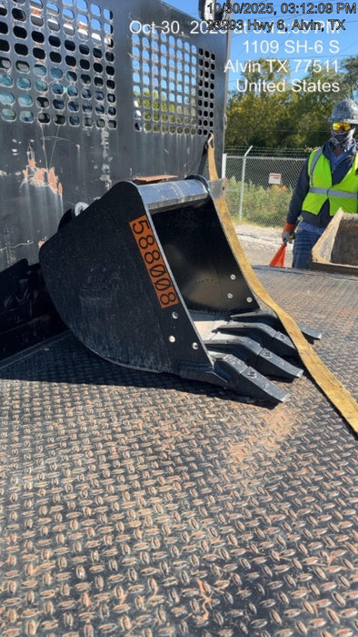 2025 TAKEUCHI 18" HD Bucket - Takeuchi