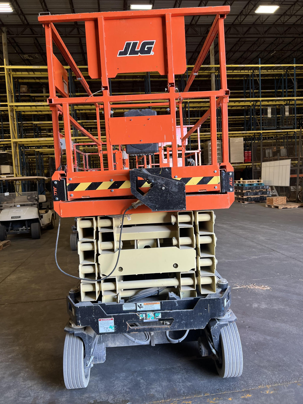 2022 JLG ES3246