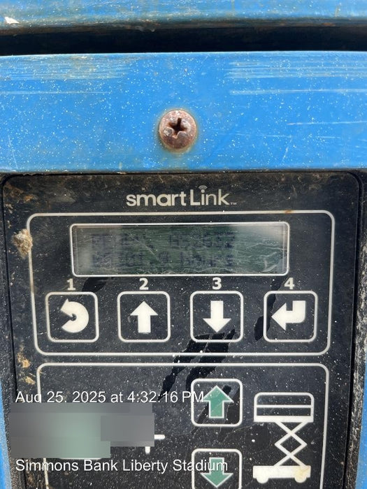 2019 Genie GS-2632 Folding rails with half height swing gate