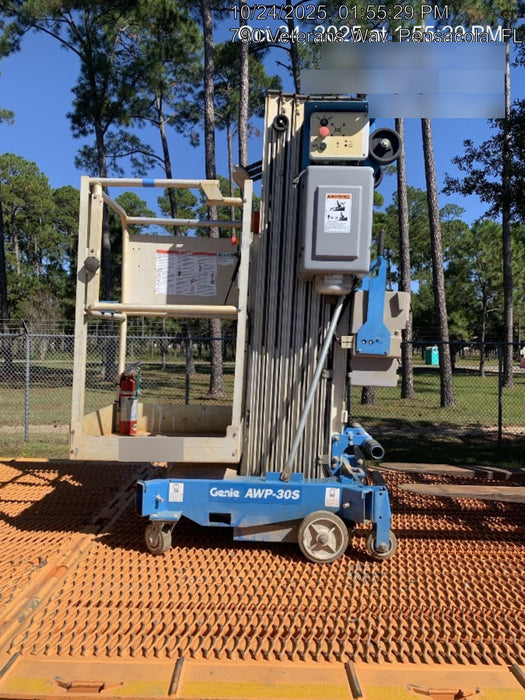 2019 GENIE AWP-30S