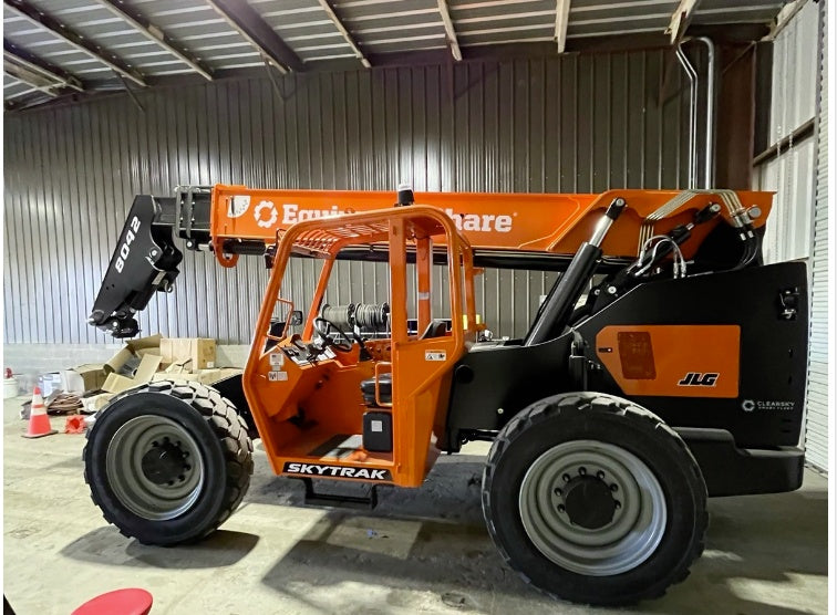 2023 SKYTRAK 8042