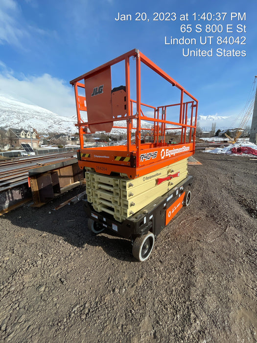 2022 JLG R4045