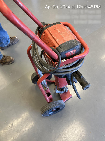 2020 HILTI TE 3000-AVR