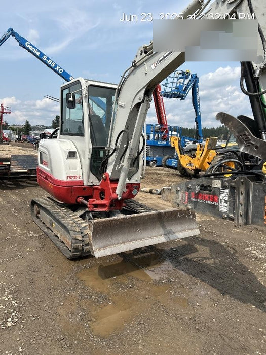 2021 TAKEUCHI TB235-2CR