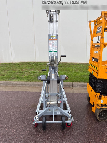 2023 GENIE SLC-24