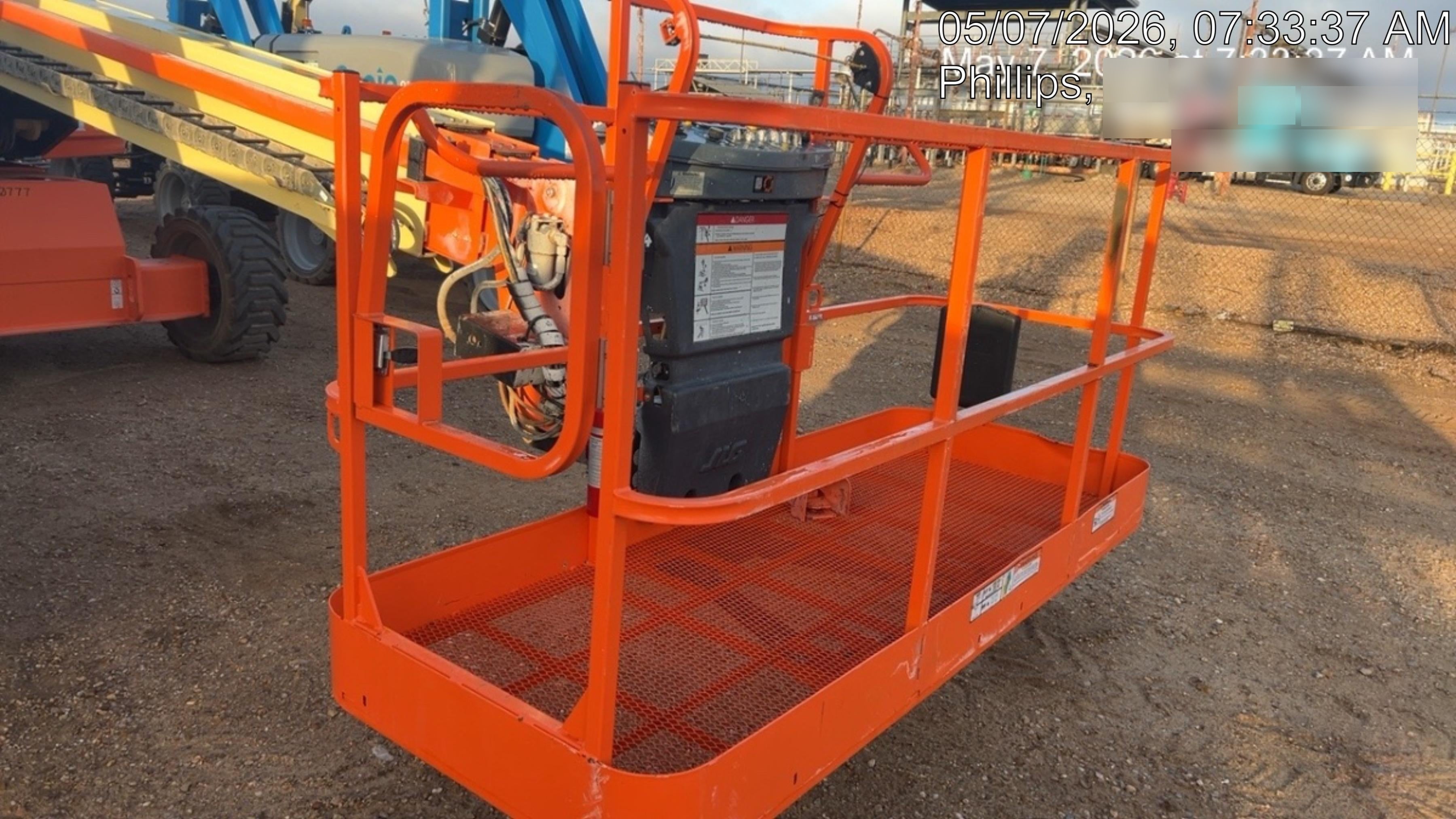 2022 JLG 600S
