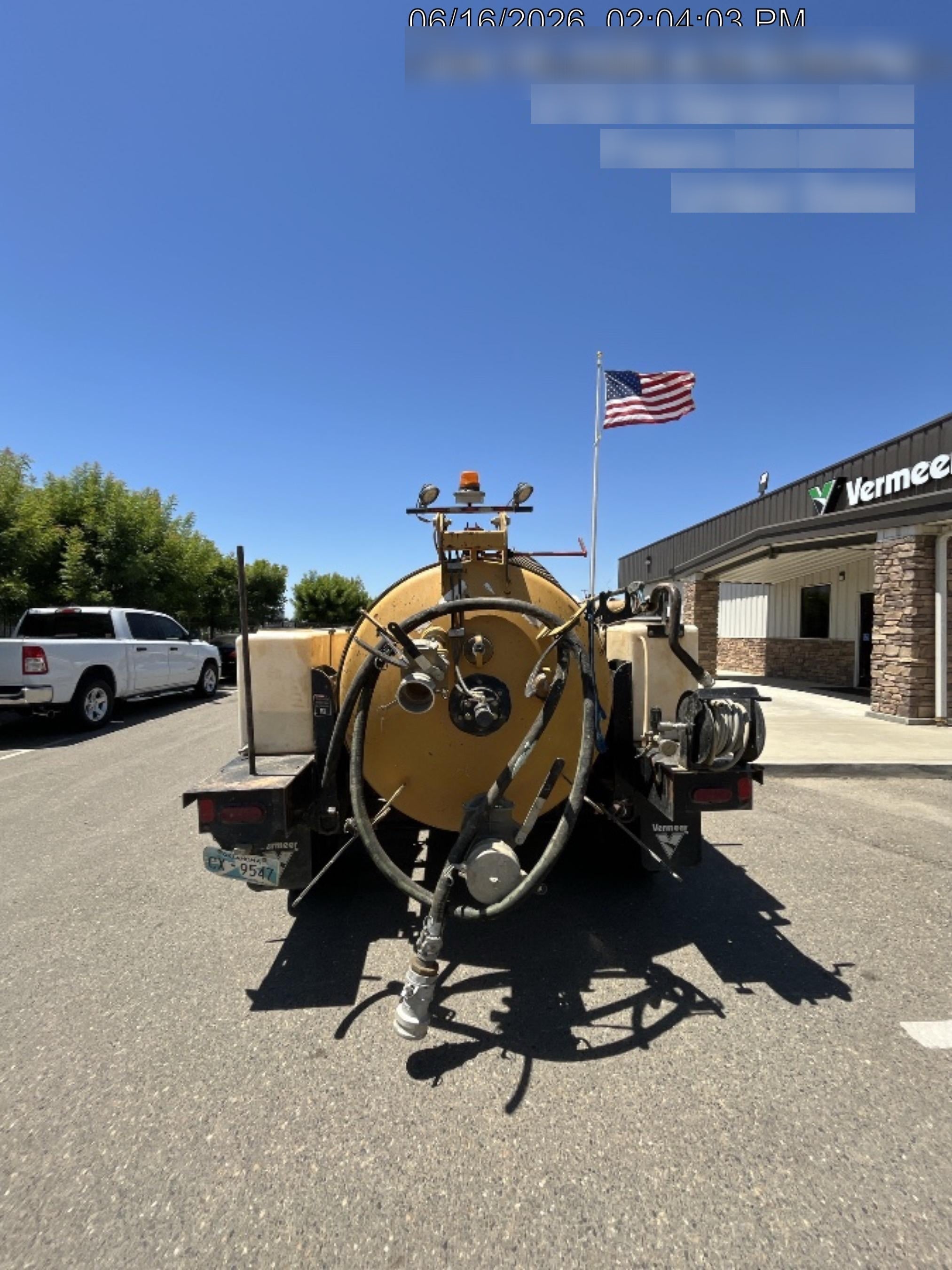 2021 VAC-TRON LP573XDT