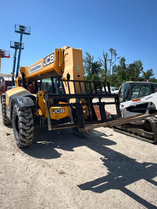2020 JCB 509-42 Cab/Heat/Air, Solid Tires, Work Lights, Beacon, Aux Hydraulics, Back up Alarm, Lifting Eye, ES Decals