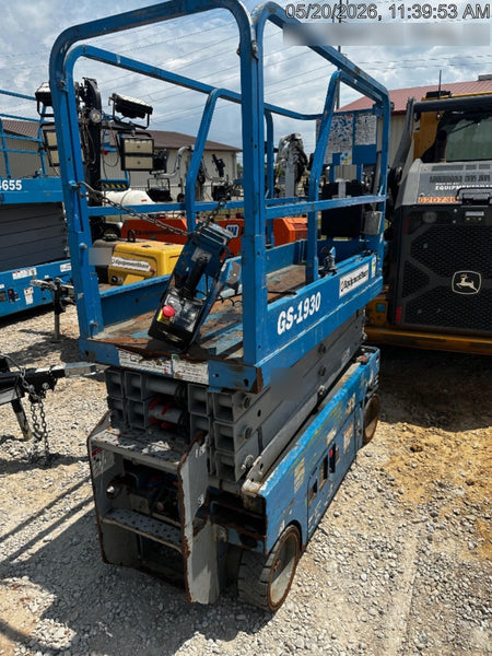 2019 Genie GS-1930 Fixed rails with chain Entry