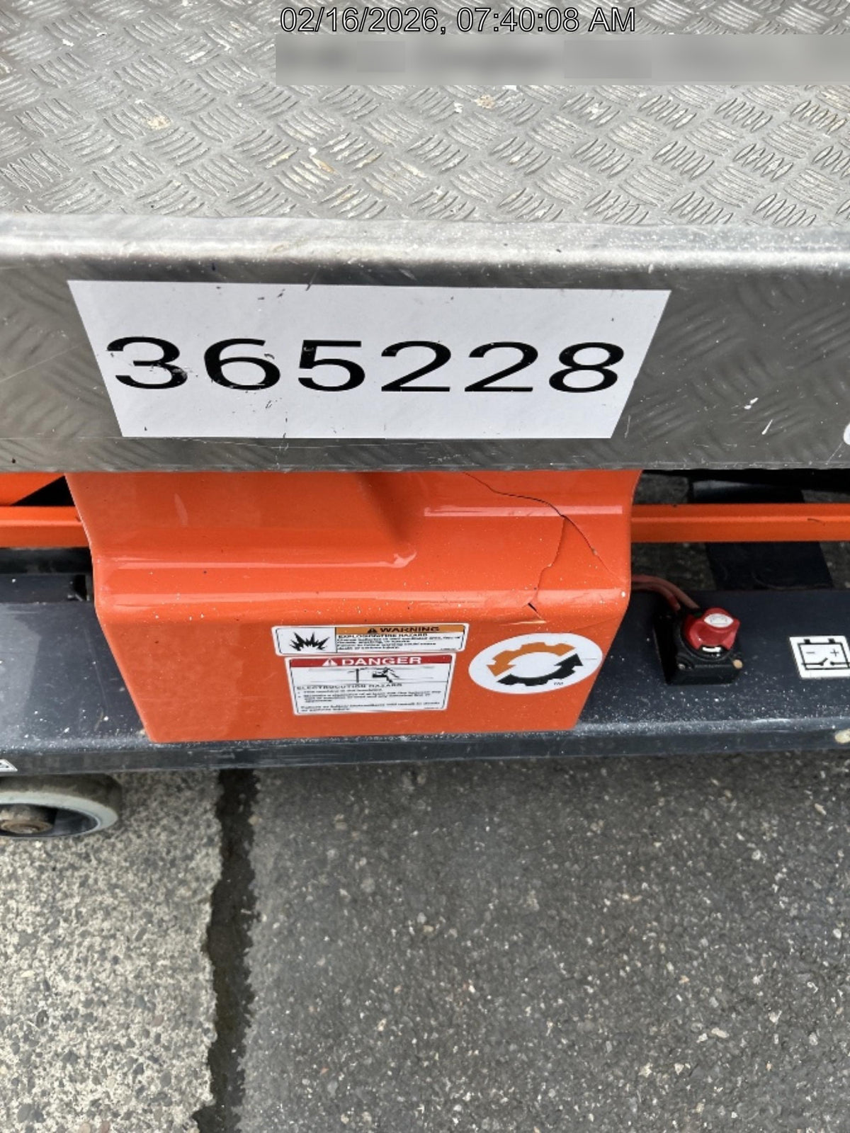 2023 JLG 1030P