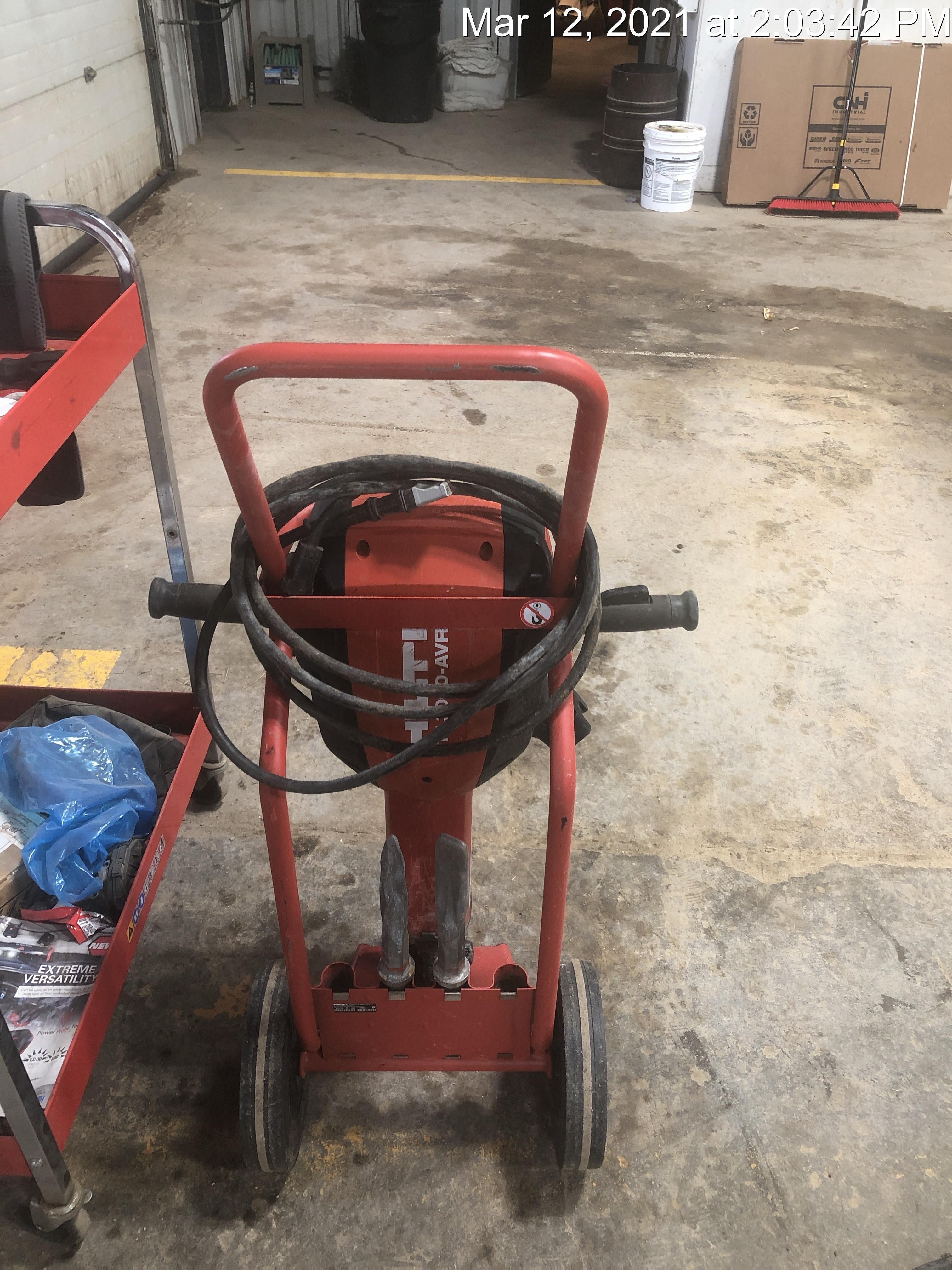 2020 HILTI TE 3000-AVR