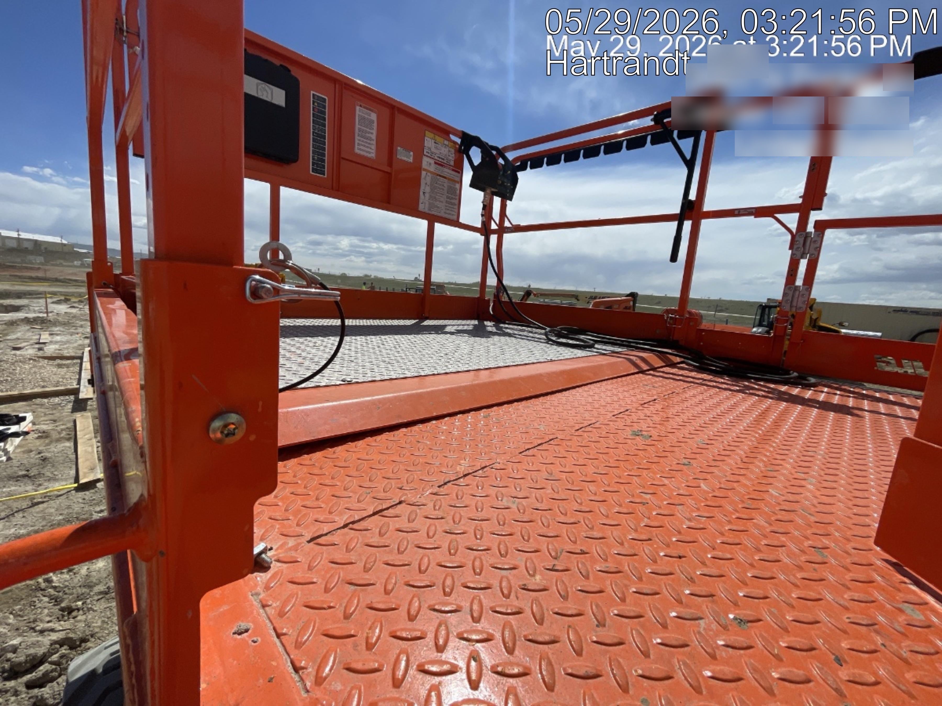 2025 JLG RT4394