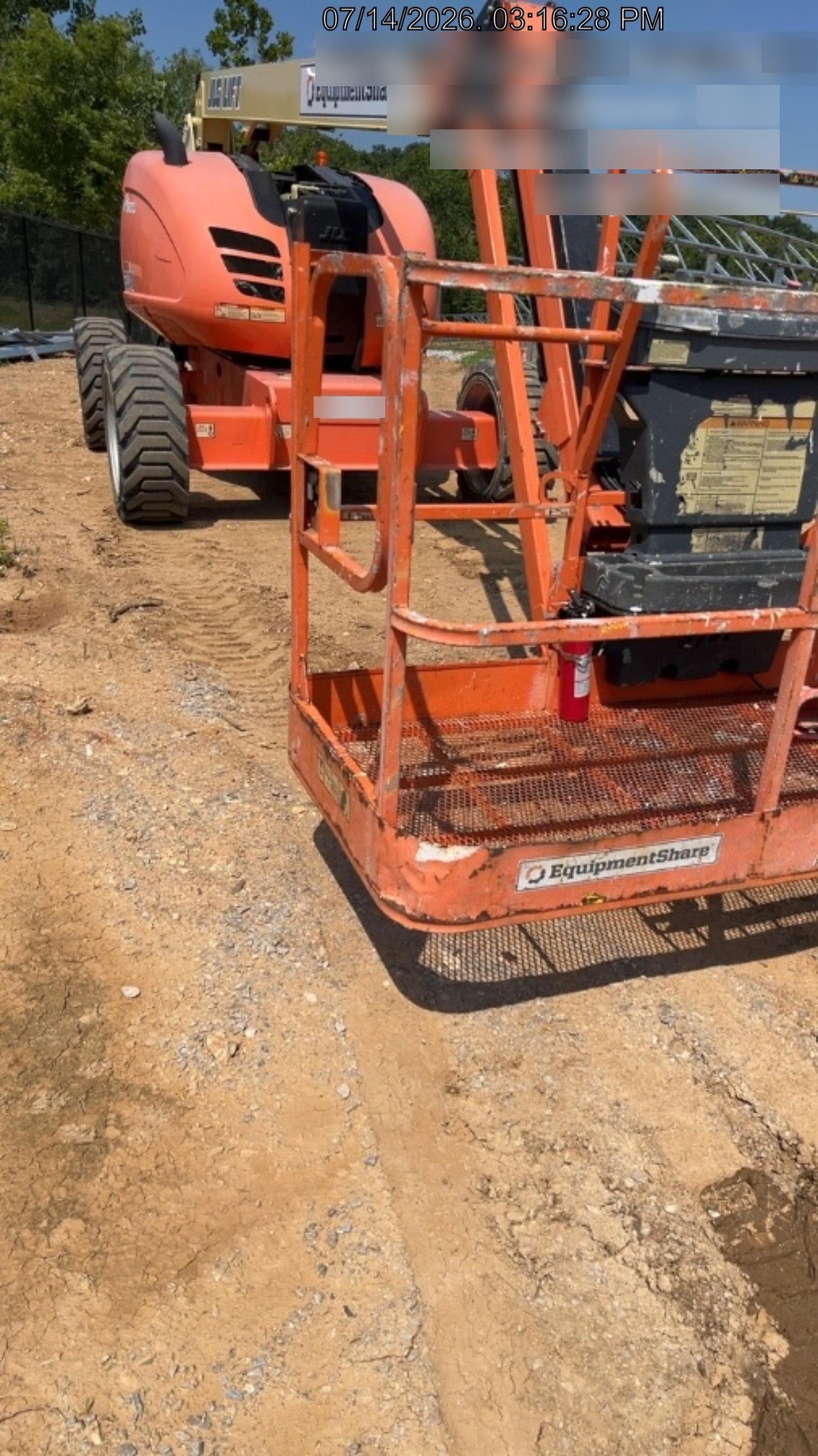 2021 JLG 600AJ