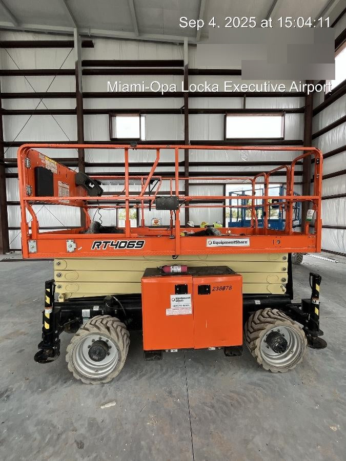2022 JLG RT4069
