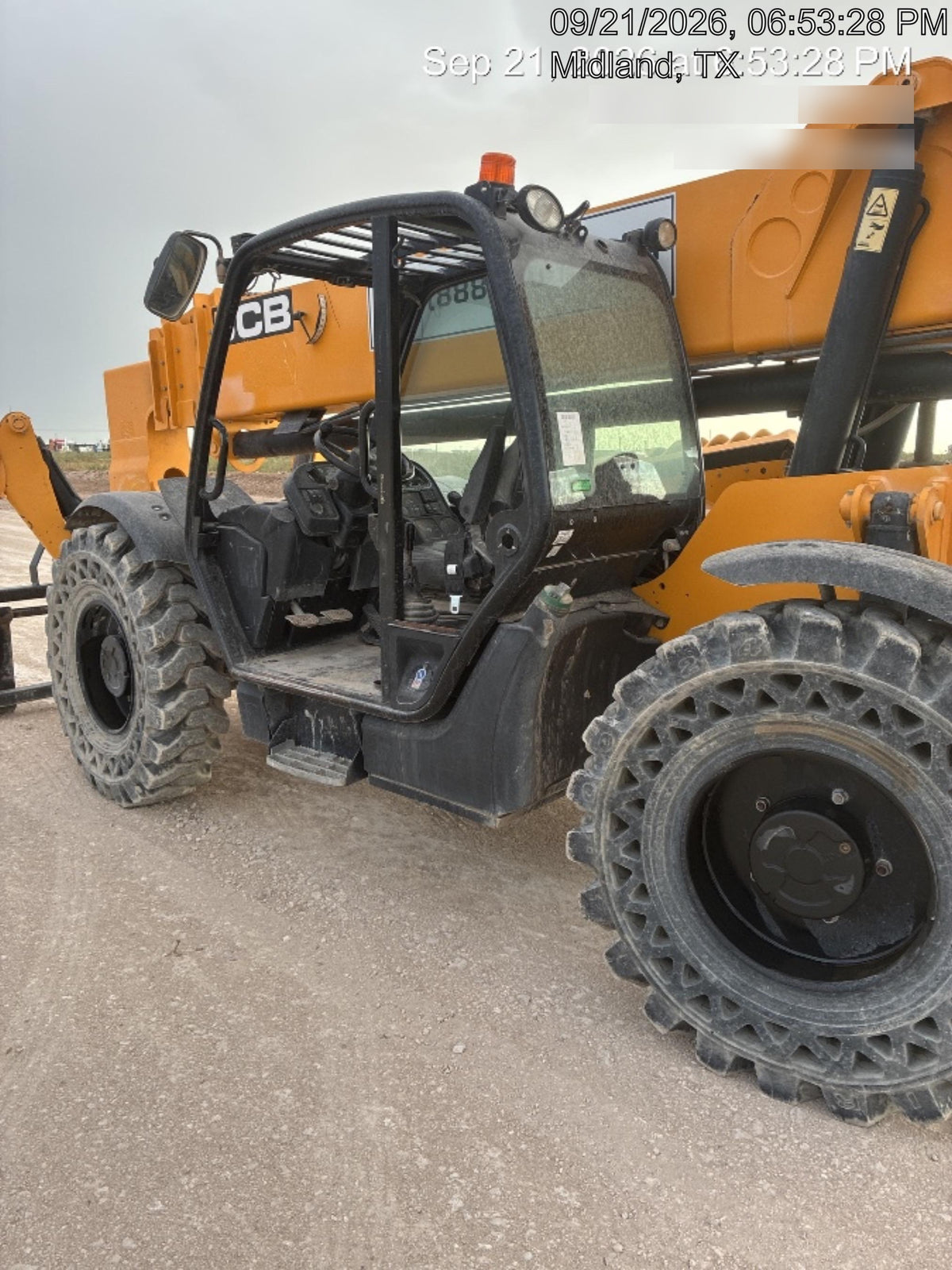 2021 JCB 512-56