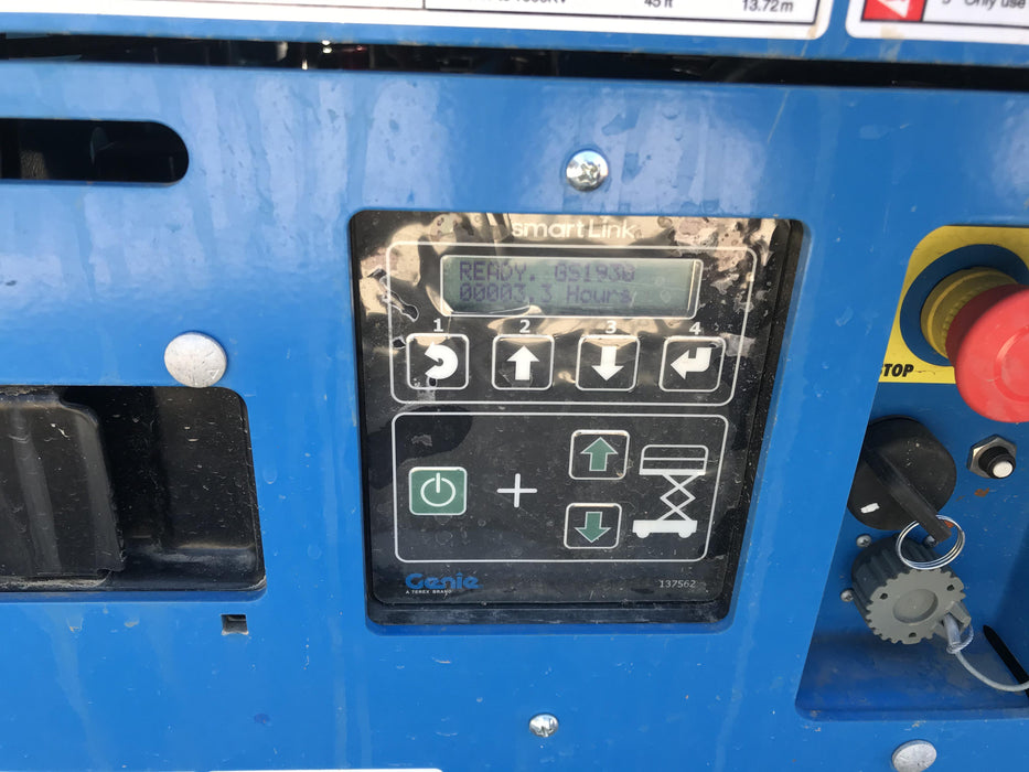 2020 Genie GS-1930 Solid Non Marking Tires, Beacon, Folding rails with half height swing gate